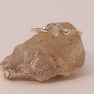 Anillo Mombasa con Piedra Luna