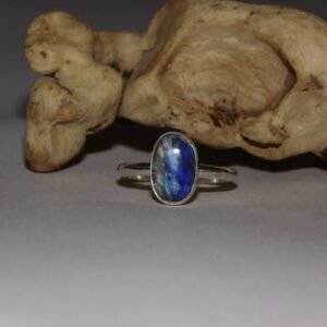 Anillo Africa con Cianita