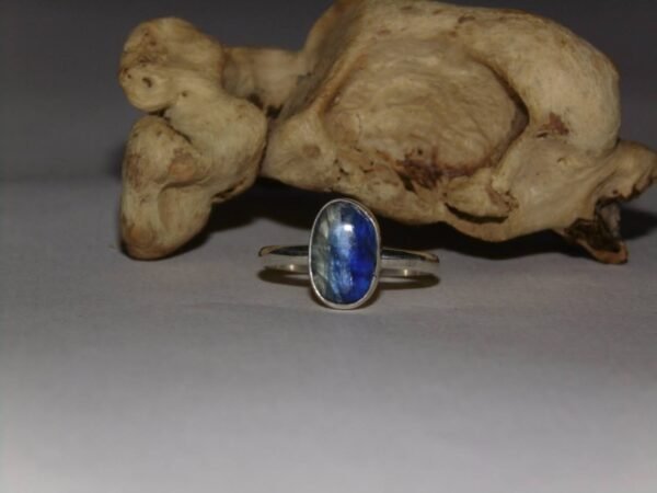 Anillo Africa con Cianita