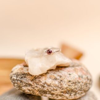 Anillo Mombasa con Granate