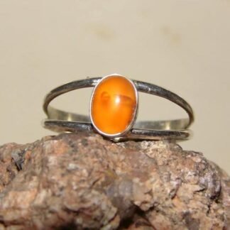 Anillo Asia con Cornalina