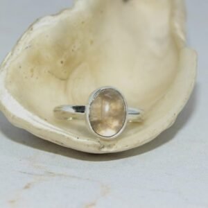 Anillo Africa con Cuarzo Rosa