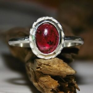 Anillo Nairobi con Granate
